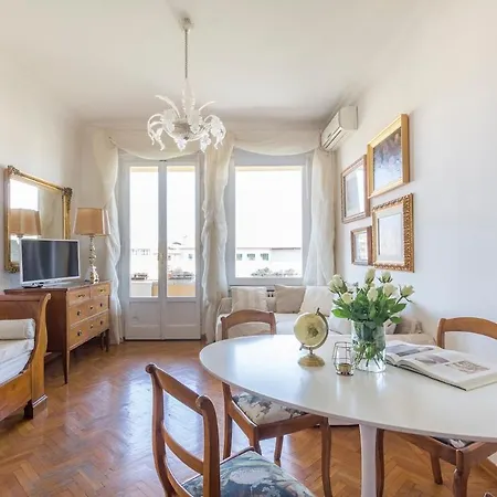 Wonderful Terrace Over Ponte Vecchio With Elevator Apartment Florence