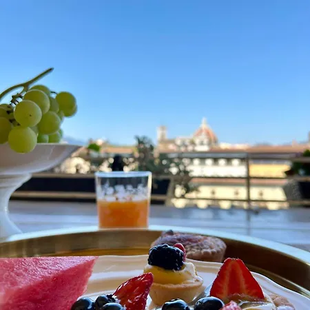 Wonderful Terrace Over Ponte Vecchio With Elevator Apartment Florence