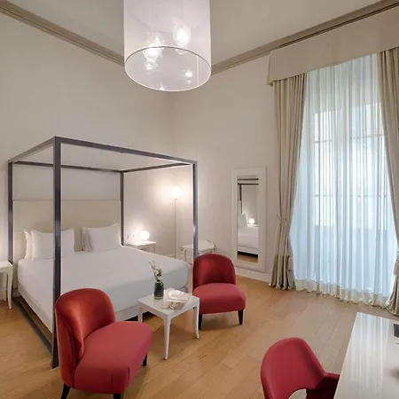 Hotel Nh Collection Porta Rossa 5*
