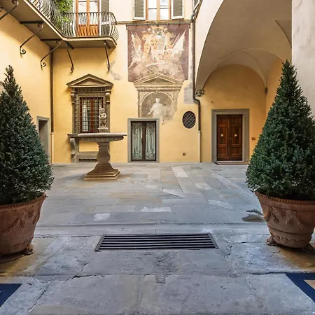 Διαμέρισμα Borgo Albizi Penthouse - 360 Terrace View *