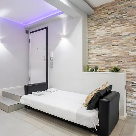 New - 2 Min Metro Batoni - Luxury Con Posto Auto Апартаменты *
