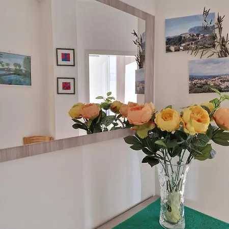 Apartment Apartment51, 10 Minutes From Centre By Tram Florenz