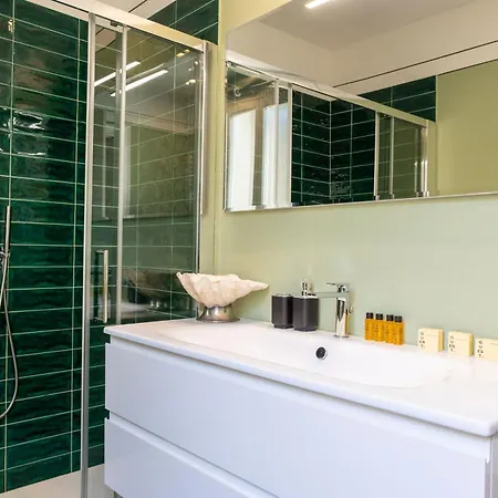 Apartment Retreat With Romantic Bathtub Florenz