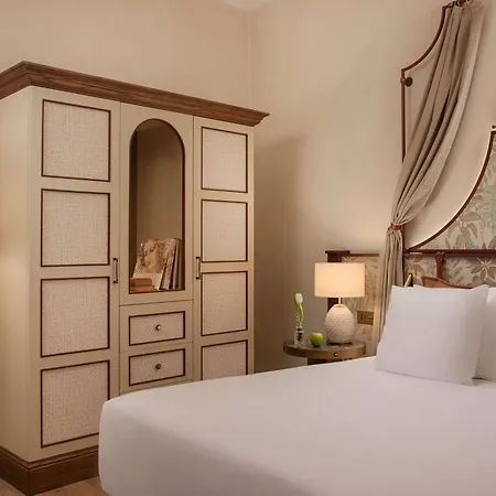 Nh Collection Porta Rossa Hotel 5*