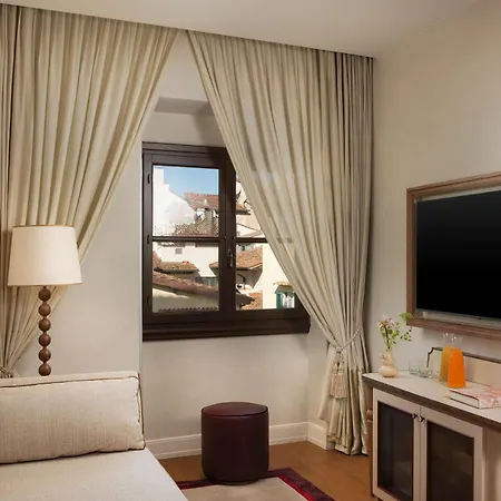 Nh Collection Porta Rossa Hotel 5*