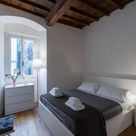 Apartment In The Heart Of *