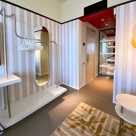Otel Indigo By Ihg 4*