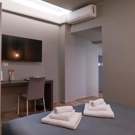 Gogo' Petit Hotell 3*