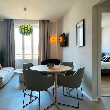 Modern High Floor With Park View Floransa