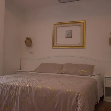 Madrid Oda ve Kahvaltı