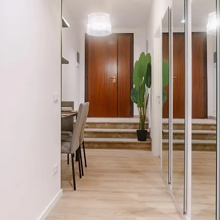 Bright & Modern 4 Bedrooms In Center