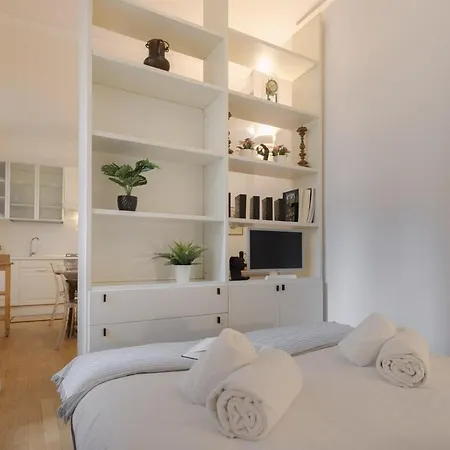 Ponte Vecchio Vintage Apartment