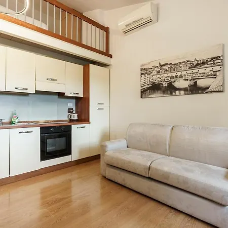 View Of The Arno Window On The Arno Vii Wifi, Ac Apartment Florenz