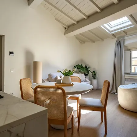 Deservi Charming Apartment Florence