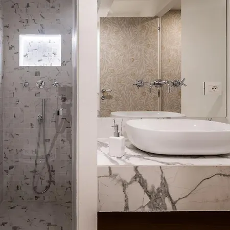 Deservi Charming Apt Donatello