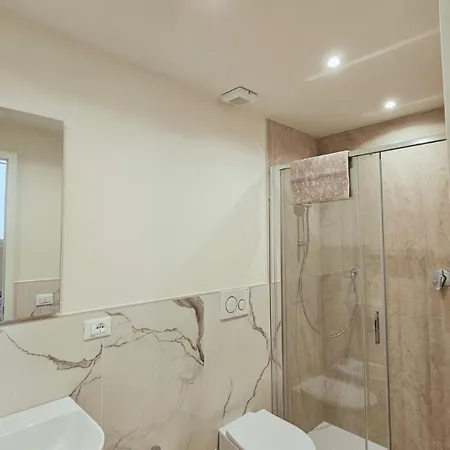 Apartment Eleganza E Convivialita In Centro, Vista Duomo Per Gruppi E Famiglie Florenz