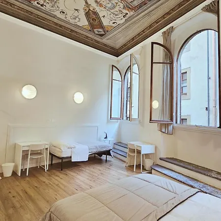 Eleganza E Convivialita In Centro, Vista Duomo Per Gruppi E Famiglie Apartment