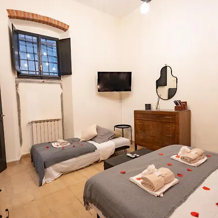 Santa Croce 2suite Apartment Florenz
