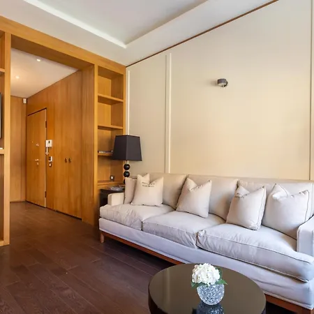 Ponte Vecchio Charming Apartment