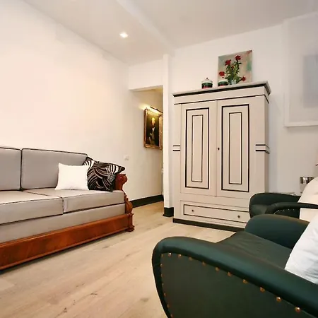 Market Exclusive Apartment Florence