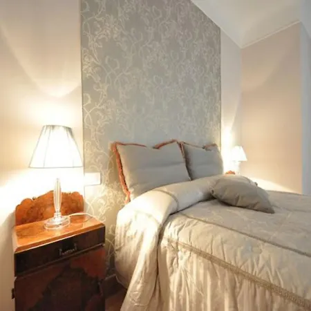 Accademia 3*