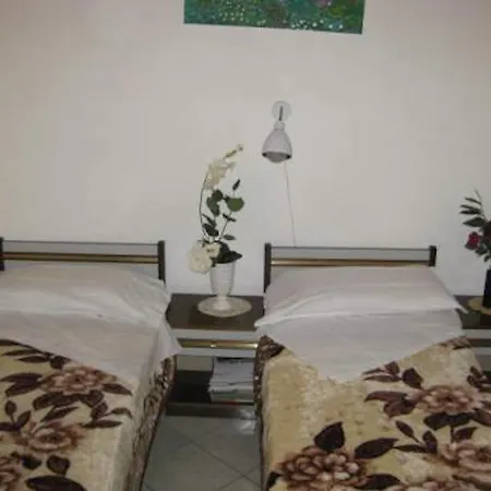 Veronique Hostel