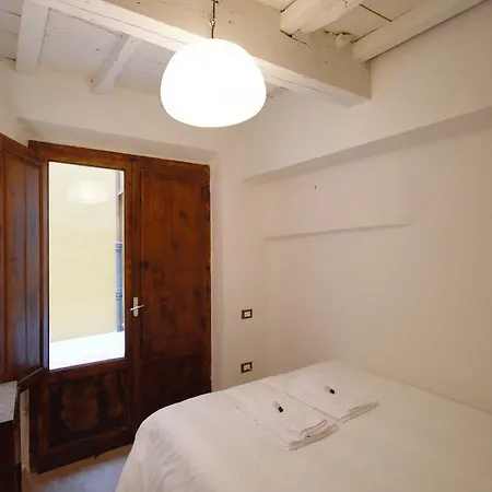 Sant'antonino Apartment