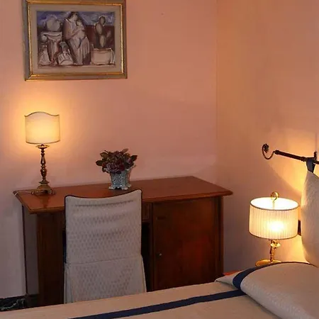 Bed & Breakfast Residenza Cantagalli 2*