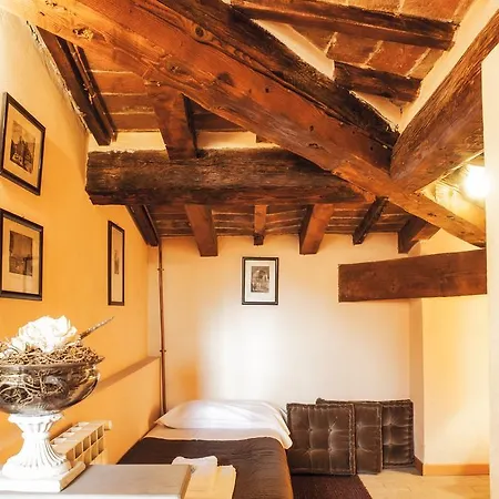Sant'antonino Apartment