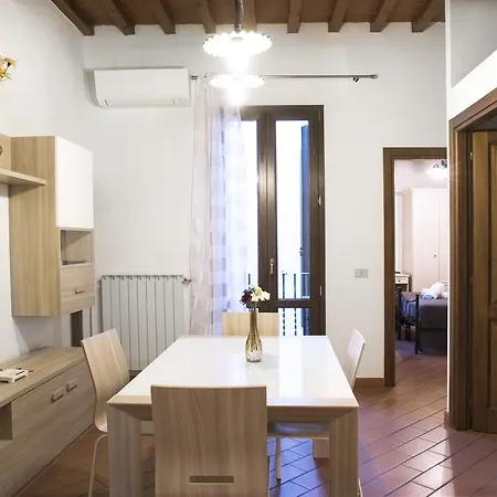 Apartment Oriuolo Palace *