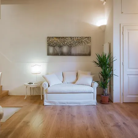 - San Niccolo Elegance Apartment Florence