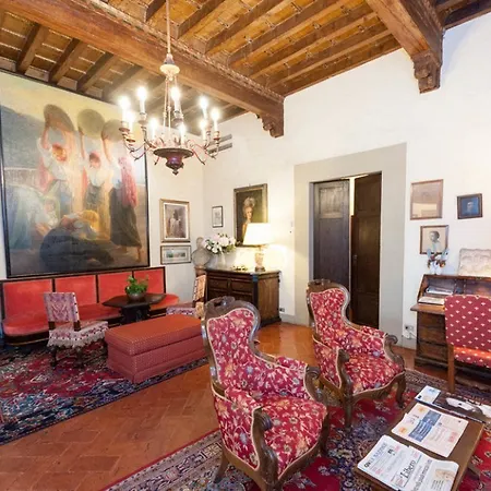 Monna Lisa Hotel 4*