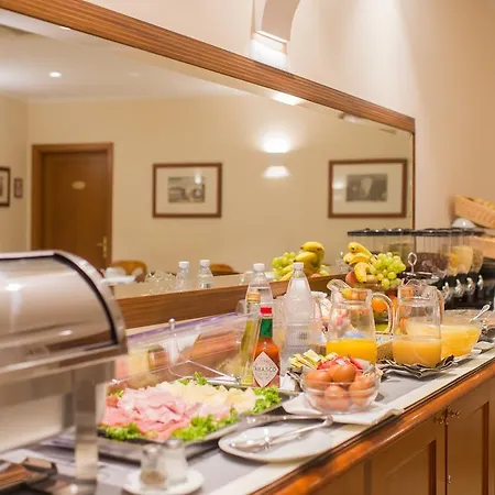 Diana Park Hotell 3*