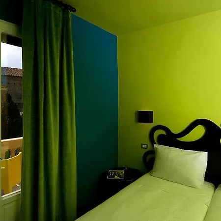 Hotel Universo 3*