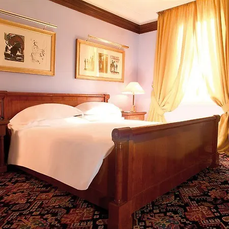 Hotel Albani 4*