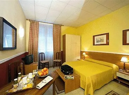 Residenza Manzoni Couette-café 3*