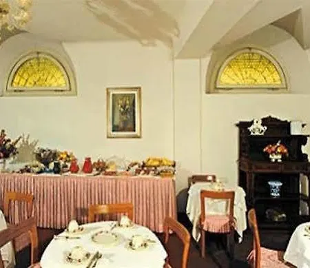 Hotel Claridge 3*