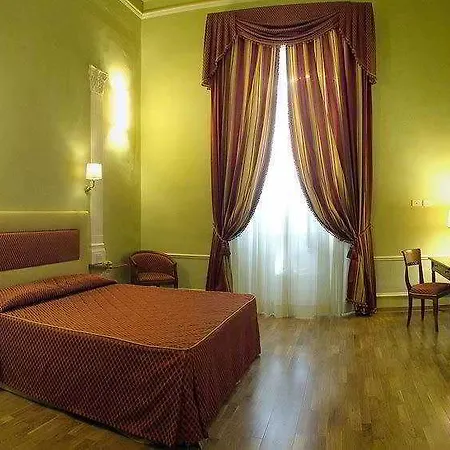 Hotel Bretagna Heritage - Alfieri Collezione 4*
