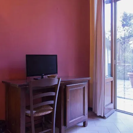 Decamerone Couette-café 3*