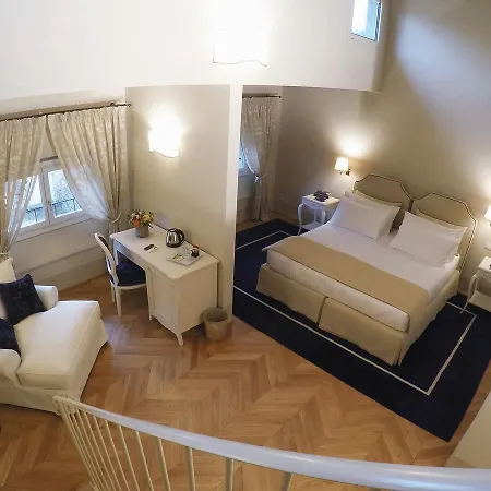 Bed & Breakfast Palazzo Della Stufa Residenza D'epoca 3*