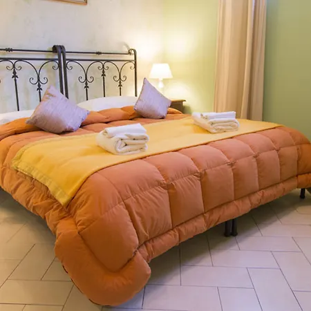 Couette-café Decamerone 3*