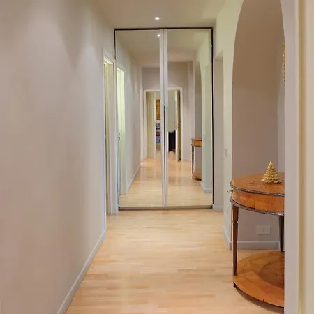 Schubert Flat Apartment Florence