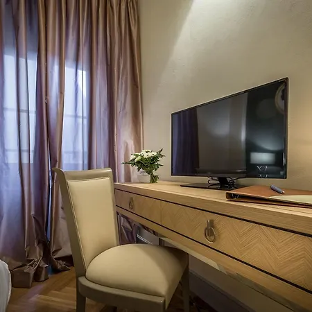 Palazzo Ridolfi - Residenza D'epoca فندق