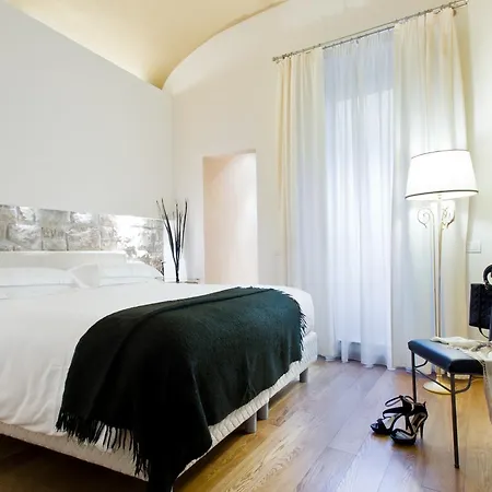 Relais Piazza Signoria מלון דירות 3*