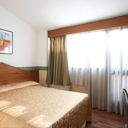 Golf Hotell 3*