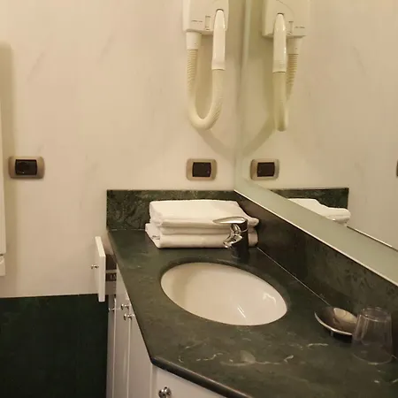 公寓式酒店 拉雷普比利卡住宅酒店 4*