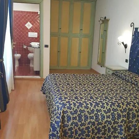 拉雷普比利卡住宅酒店 4* 佛罗伦萨