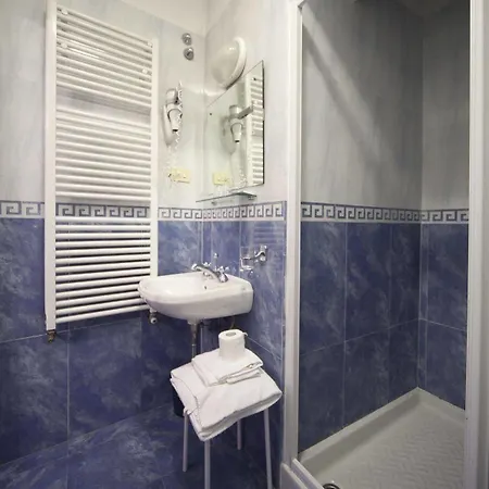 Merlini Otel *
