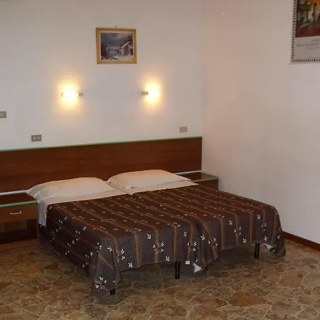 Pensión Mary's House *