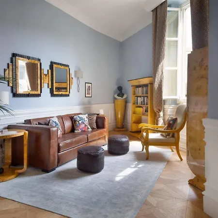 La Maison Du Sage Bed & Breakfast 3*